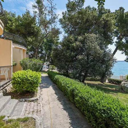 Hotel Val 3*