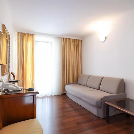 Val מלון דונג'י סגט