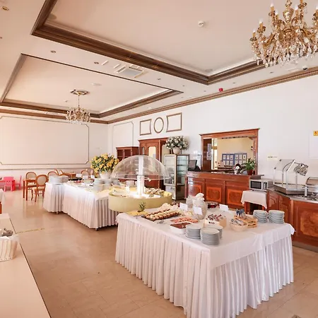 Val 3* דונג'י סגט