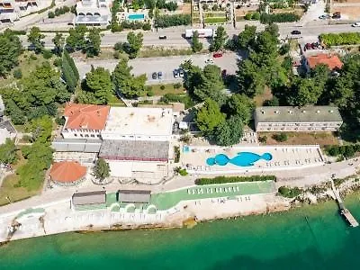 Val דונג'י סגט