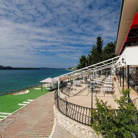 Val 3* דונג'י סגט