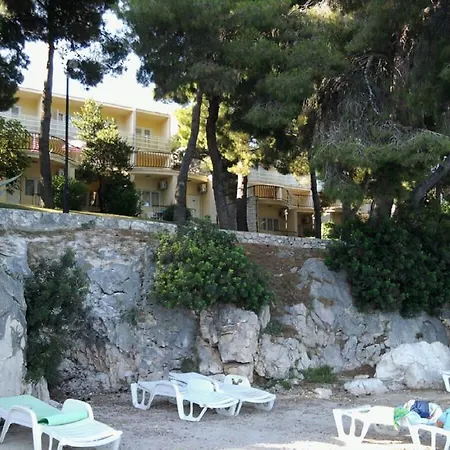 Val Hotell 3*