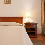 Val Hotel 3*