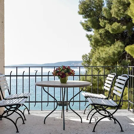 Hotel Val 3*