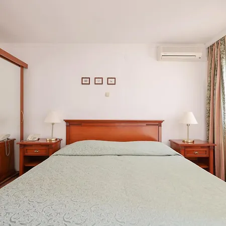 Hotel Val 3*