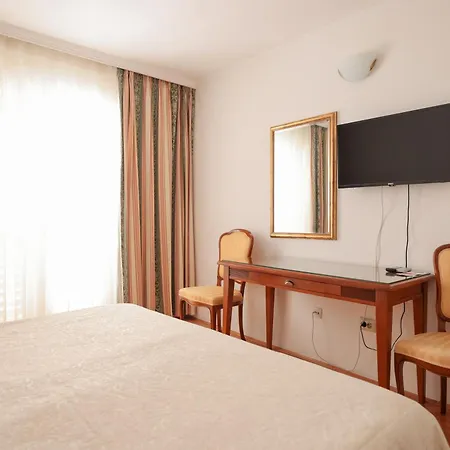 Val Ξενοδοχείο Donji Seget