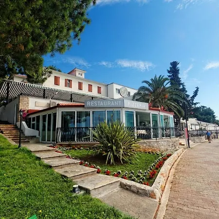 Hotel Val 3*